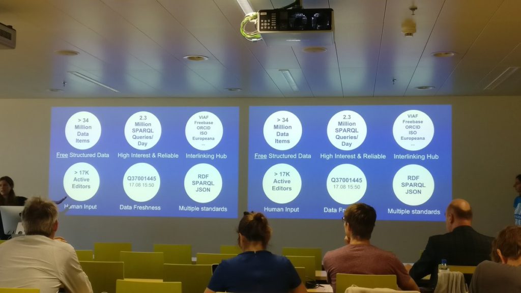 Cristina Sarasua presenting